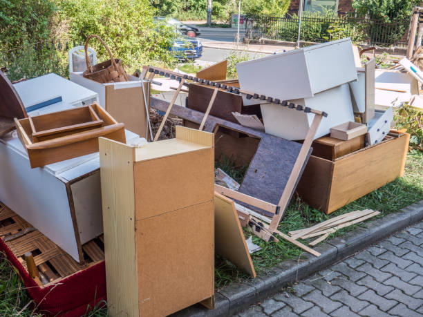 Best Construction Debris Removal  in Navarre, OH